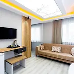 Lahza Apart Апарт-готель Трабзон