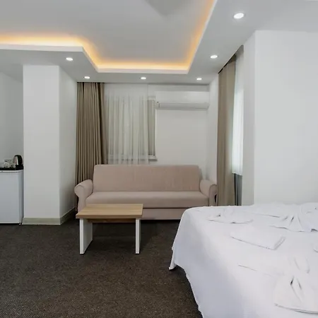 Lahza Apart 3*